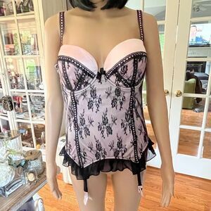 Closer by Eve UK Brand Pink & Black Bustier W/ Garters sz UK 40D US 40C EUC